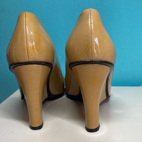 Stuart Weitzman Womens Size 9 Yellow Patent Leather "Nuanna" Shoes 3.5" Wedge - Picture 5 of 14